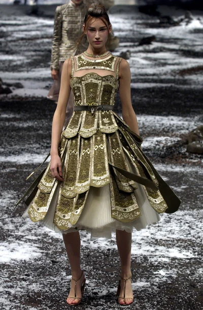 Look 12